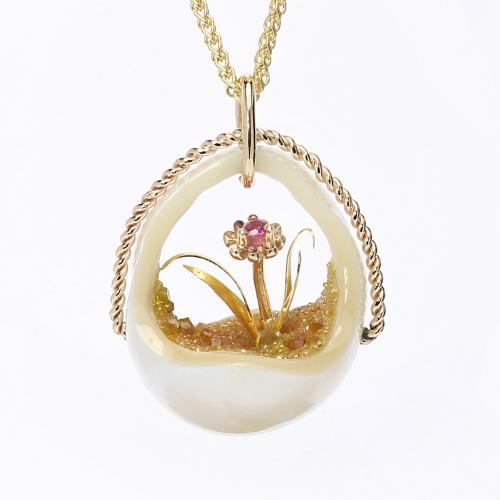 Pearl Basket