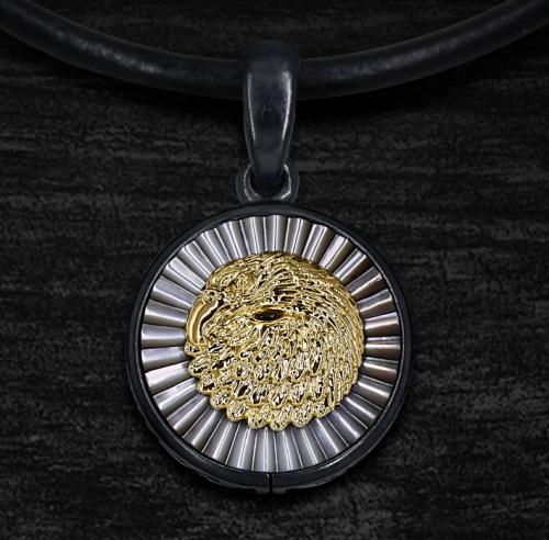 Momento Eagle Pendant